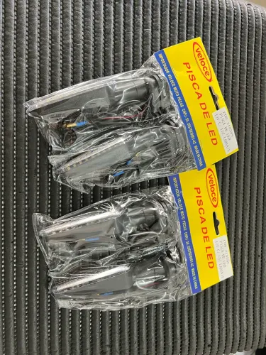 Vendo jogo de pisca, setas em Led para moto Yamaha