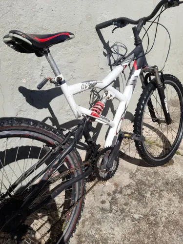 Bicicleta 21 marchas aro 26
