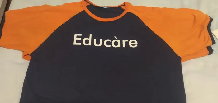 Uniforme colégio Educare 1 camiseta manga curta tamanho médio 20,00