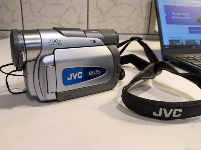 Filmadora MiniDV JVC GR-D90UB / Para Conserto ou Retirada de Peças