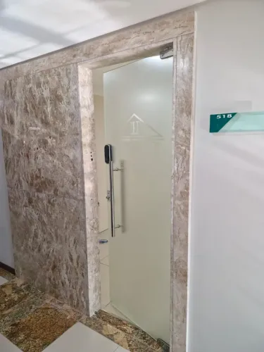 ALUGA-SE SALA COMERCIAL  PÁTIO DOM LUÍS