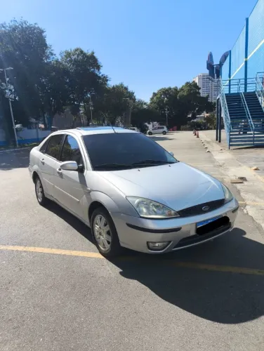 Ford Focus Ghia Sed. 2.0 16v/2.0 16V Flex AUT 2004