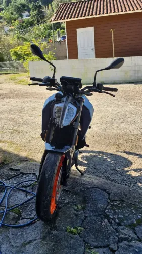 KTM DUKE 390