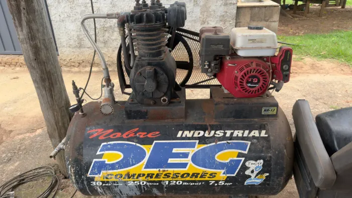 Compressor de Ar Industrial PEG 30 Pés - Motor a Gasolina