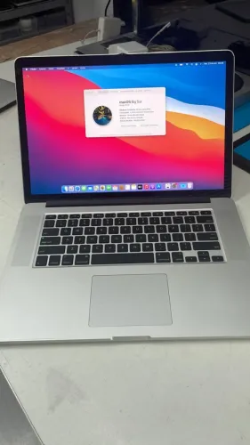 Macbook Retina 15 A1398 de 2013, core i7, ssd 256, 16 gb de ram
