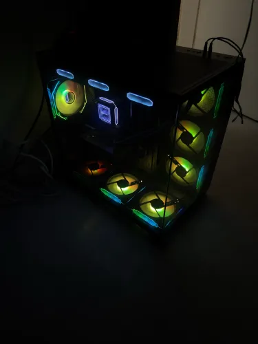 PC Gamer High-End - Ryzen 5 7600 + RTX 5060 | 32GB RAM | Estado de Zero