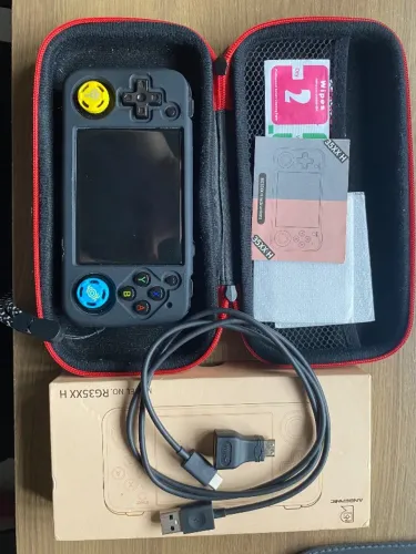 Console Portátil Anbernic RG35XXH (sem cartão SD)