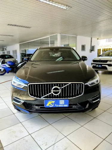 VOLVO XC60 T8 INSC. (HÍBRIDO)