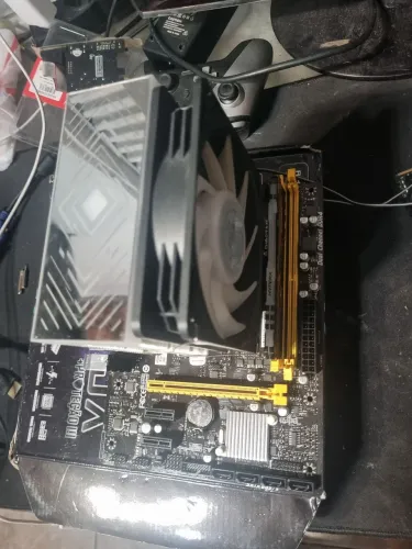 Ryzen 5 3400g + 8gb ram ddr4 ryperx