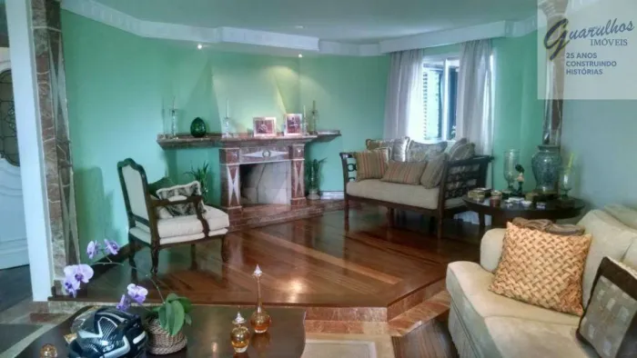 Apartamento Alto Padrão 350 m² 4 dorms. 4 suites 3 vagas Elevador direto na Sala Edifício