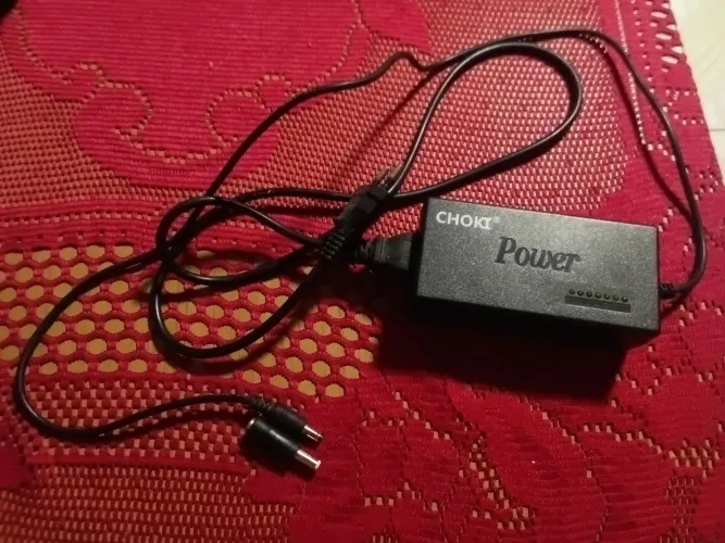 Carregador para notebook/universal/ duas entradas