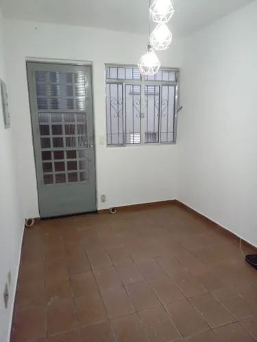 Locação Apto Vila Cléo
