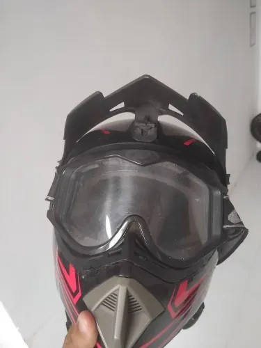 CAPACETE DE MOTO TRILHA COM ÓCULOS