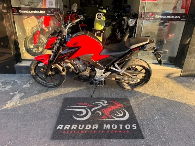 HONDA CB 300F TWISTER