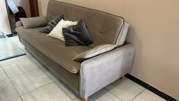 Vendo sofá-cama conservadíssimo