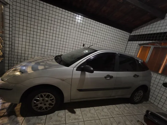 Ford Focus 1.6 S/se/se Plus Flex 8v/16v 5P 2008