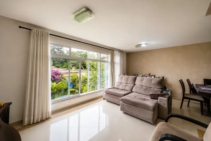 Imóvel para aluguel e venda com 360 metros quadrados com 3 quartos