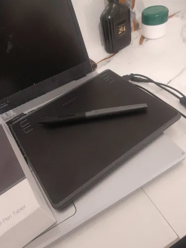 Vendo Mesa digitalizadora Huion funcionando perfeitamente