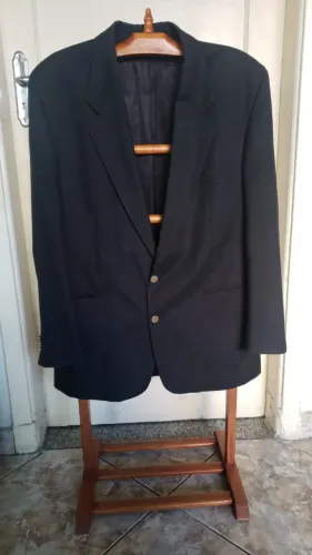 Blazer luxo Yves Saint Laurent preto masculino tamanho 5 com botões dourados