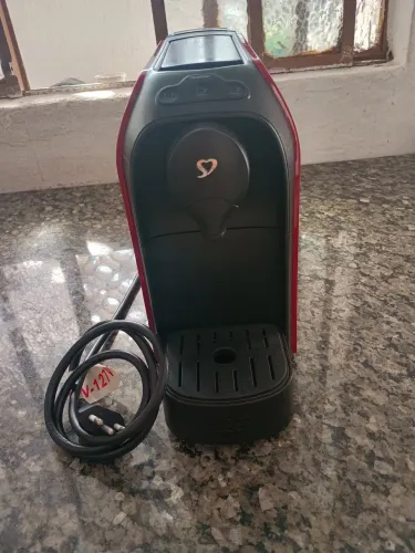 Cafeteira cápsula 3 corações - Semi nova