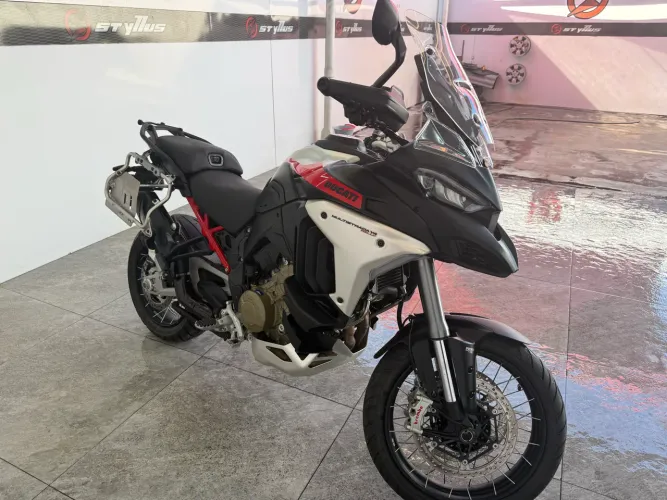 Ducati multistrda V4 Rally