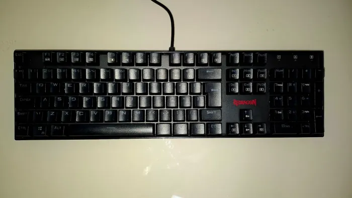 Redragon Mitra K551RGB-1 PT-Brown - Mecânico RGB ABNT2 - Usado em Ótimo Estado