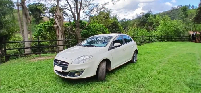 Fiat Bravo Essence Dualogic 1.8 Flex 16V 5P 2016