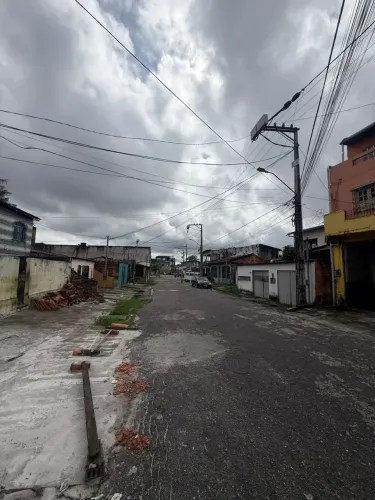 Kit net com 1 quarto garagem pra moto e quintal, no telegrafo na rua curuça perto da uepa