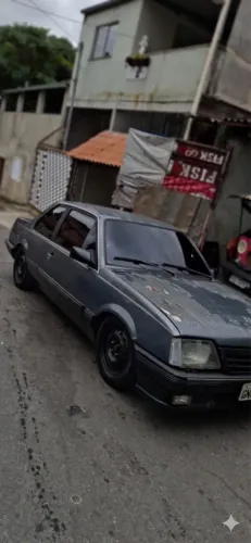 Chevrolet Monza GLS/ Hi-tech 2.0 EFI 2P E 4P (álcool) 1997