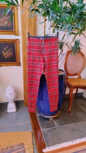 Calça Xadrez Vermelha da Zara