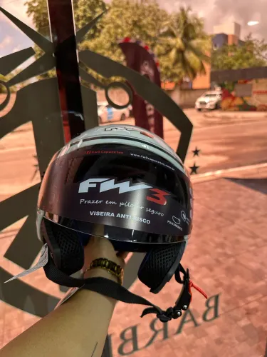 Capacete FW3 200,00