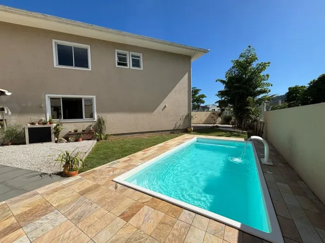 Casa Geminada para Locação em Florianópolis, Cachoeira do Bom Jesus, 3 dormitórios, 3 suít
