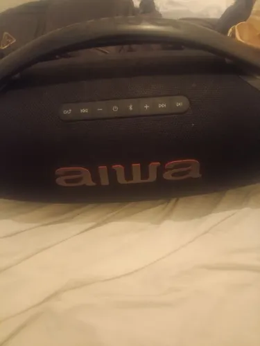 Vendo bombox aiwa nova 1000.