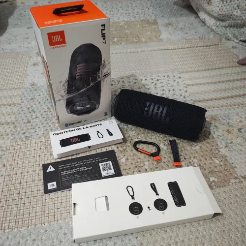 Caixa JBL Flip 7 praticamente nova!