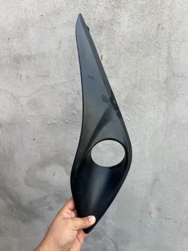 Moldura Farol de Milha Yaris