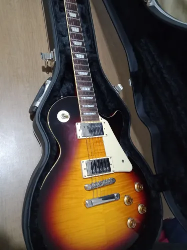 Epiphone Les Paul Standard 50s Inspired By Gibson + Hardcase Kromus<br><br><br>Ficou bom?