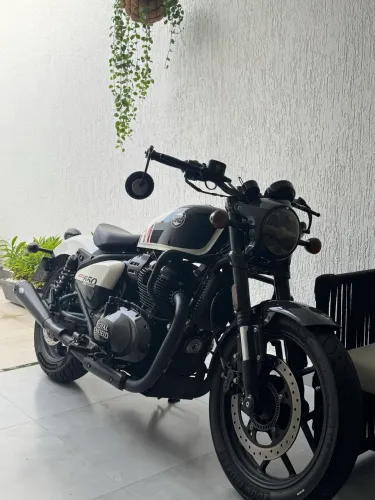 Shotgun 650 top 