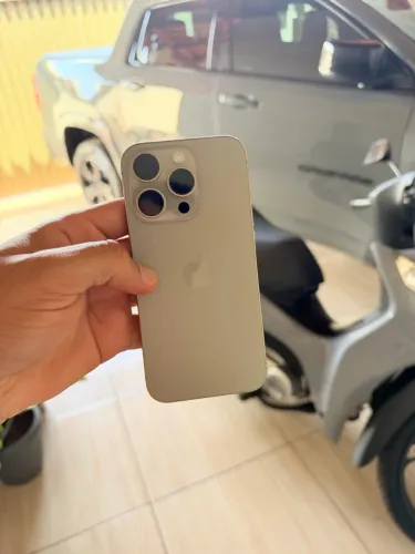 iPhone 15 pro 128gb bateria 93% 