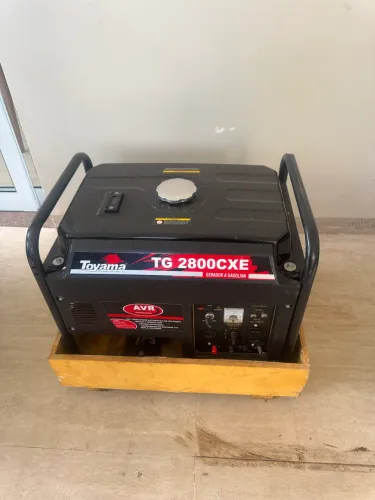 Gerador Toyama 2800 cxe partida elétrica
