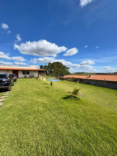 Sítio c/ Piscina e Vista | Portal Serra Azul | Estudo troca em imóvel em Betim