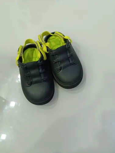 Tênis Mini Melissa Charlie baby<br>R$ 170,91<br>Shopee<br>(38)