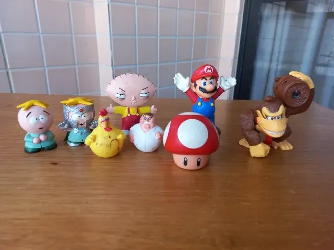 Figuras McDonalds Super Mario + South Park + Family Guy