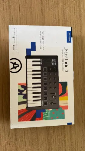 Teclado Controlador Midi Arturia Minilab 3 25 Teclas Preto