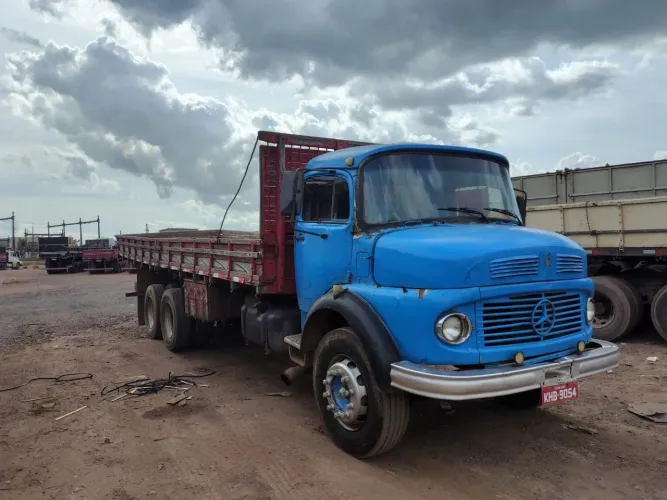 Mercedes Benz 1113 ano 1973 - Carroceria 