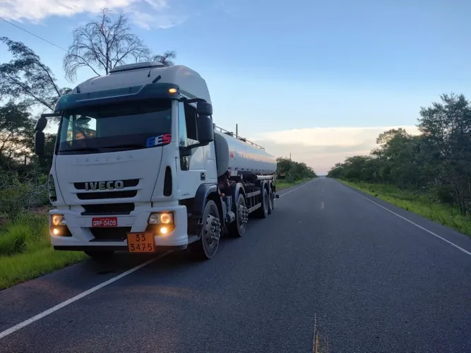 Caminhão Iveco/Tector 240E30SID