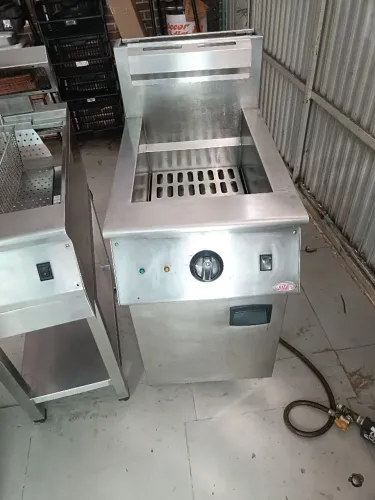 Vende se fritadeira a gás