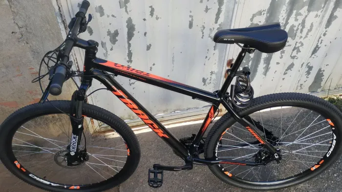Bicicleta TB trivo alumínio freio hidráulico 21V Aro 29 