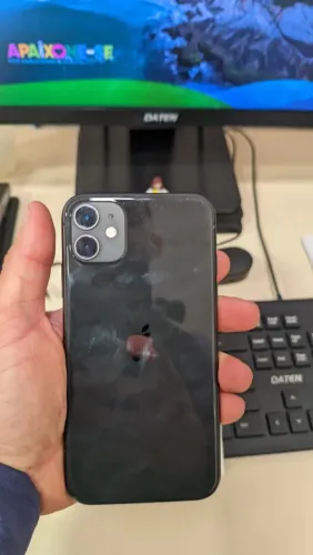 iPhone 11 64GB preto super conservado
