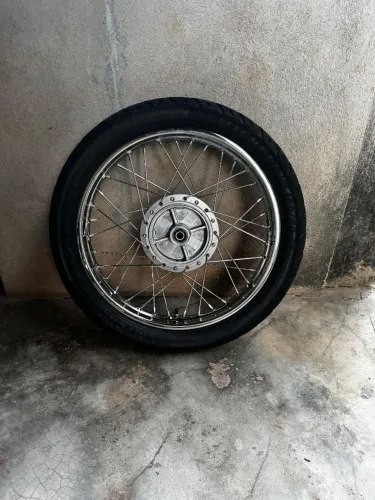 Vendo roda raiada 