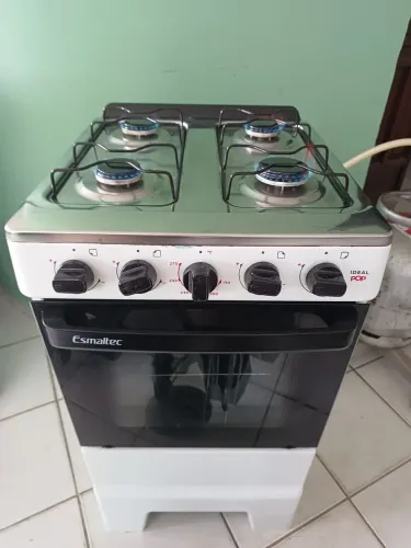 Fogão Esmaltec semi novo